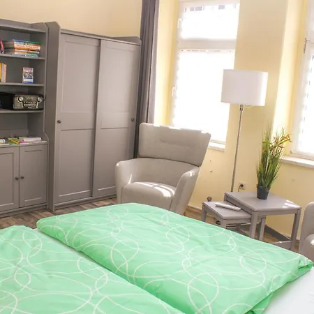 Familienfreundlich Seniorengerecht Apartment *