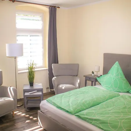 Familienfreundlich Seniorengerecht Apartment *