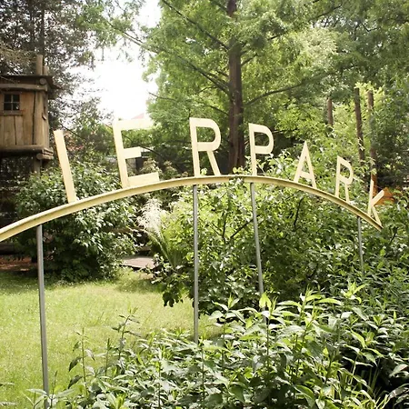 Familienfreundlich Seniorengerecht *